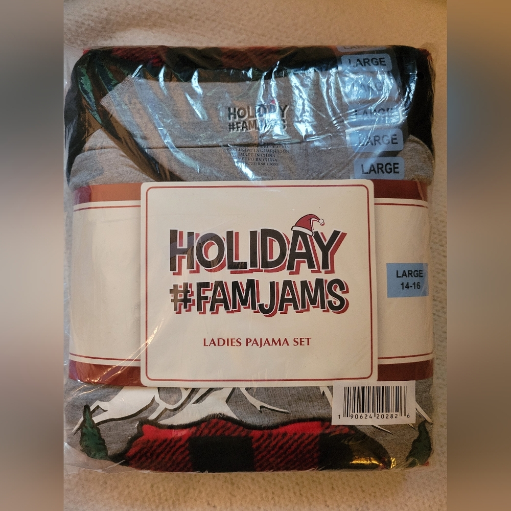 Holiday Ladies Pajama Set